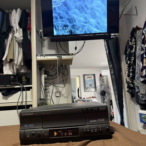 Pioneer Laserdisc Player, NTSC, 220V converted, with remote