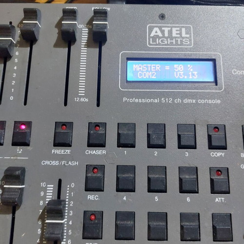 Κονσόλα φωτισμού DMX Model Com 2 μεταχειρισμένη, 512 κανάλια, 1400 προγράμματα