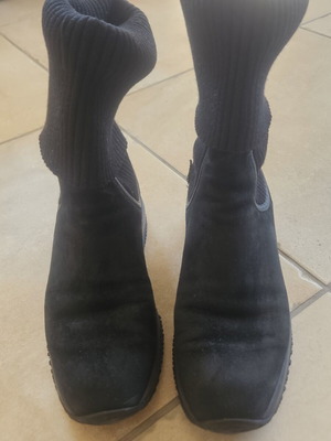 Hogan ankle boots used, suede upper, wool lining, size 37.5, black