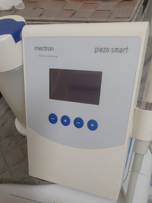 Mectron Piezo Smart ultrasonic dental scaler used
