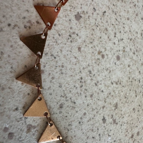 Steel gold necklace like new with triangle pendants 43 cm