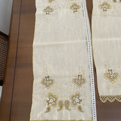 Handmade table runners unused, pack of 4 with gold thread and lace beige