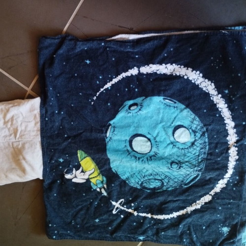 Children's poncho one size like new, quick-dry fabric