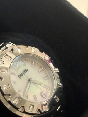 Folli Follie wristwatch new, elegant and shiny