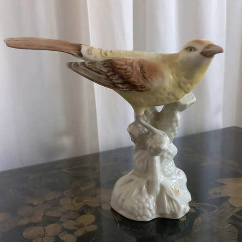 Royal Dux porcelain bird like new