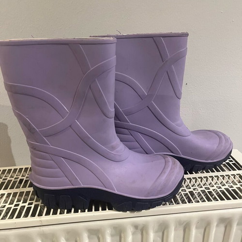 Unisex galoshes size 32-33 like new, purple with blue