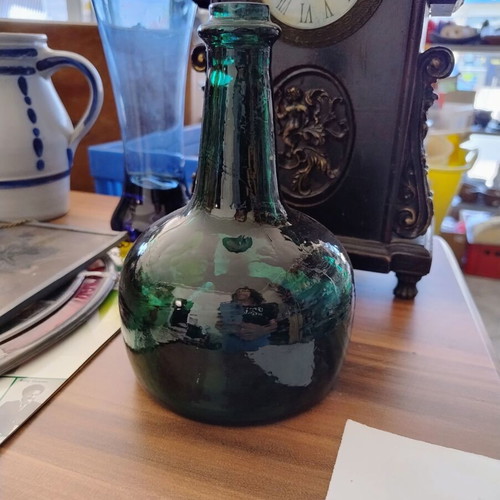 Musical bottle like new with winding mechanism