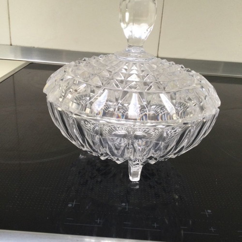 Crystal fondant dish used, diameter 15cm