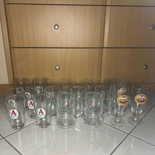 Set of 19 collectible beer glasses like new