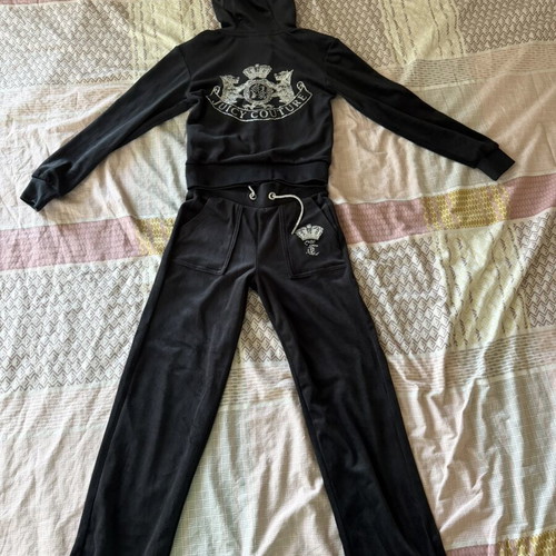 Juicy Couture set for 7-8 years, black