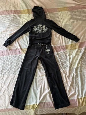 Juicy Couture set for 7-8 years, black