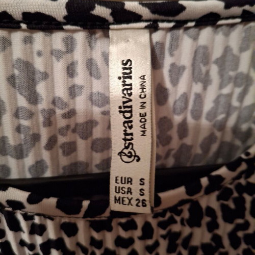 Stradivarius women's dress like new, size Small, white and black