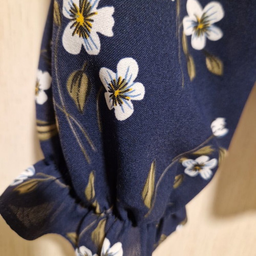 Shein long-sleeve shirt small like new with floral design