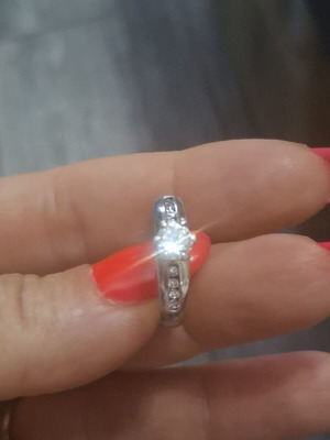 Silver 925 ring size 17.3 solitaire with zircon stones like new