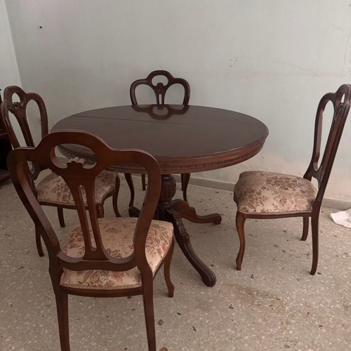 Classic Extendable Wooden Dining Set with 4 Chairs used