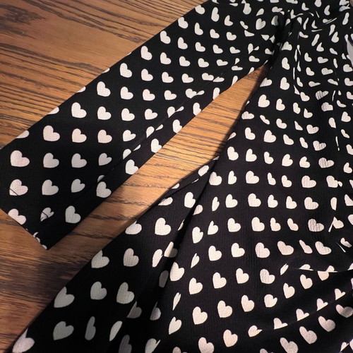 Elastic tight dress with heart print like new, black