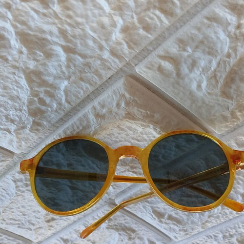 Rock Vintage Sunglasses like new, yellow