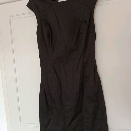Black Zara mini dress with back opening like new