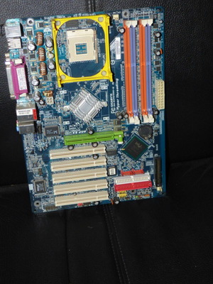 Motherboard gigabyte ga-8ipe1000-g μεταχειρισμένη