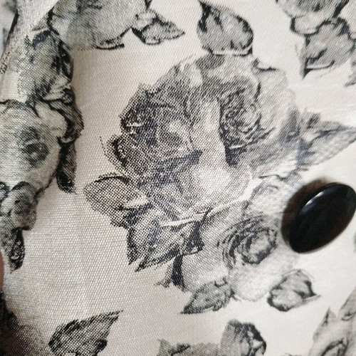 Raxevksy coat like new, black and white, size L