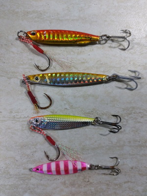 Πλανακια ψαρέματος σαν καινούργια στα 15 και 10gr