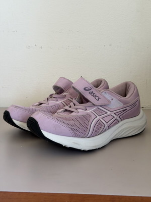 Asics Contend 8 sneakers used, pink size 34.5