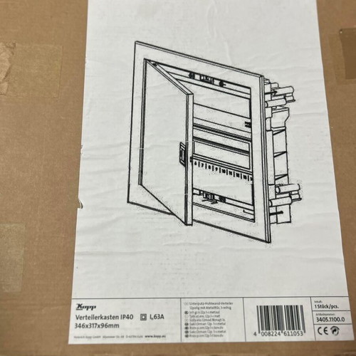 Metal distribution box for concealed installation