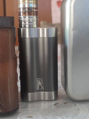 Dani 21700 and Gus vape set like new