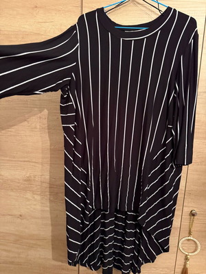 Mat Fashion black dress with white stripes like new