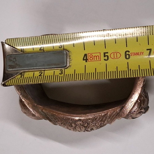 Engagement bracelet used, old bronze
