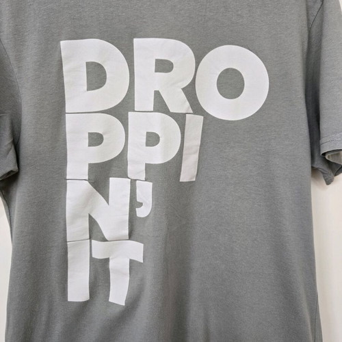 Lefties teen t-shirt like new, size large, grey-green