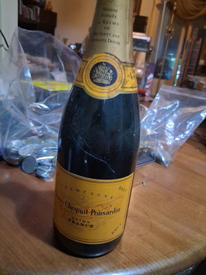 Champagne Veuve Clicquot Ponsardin new