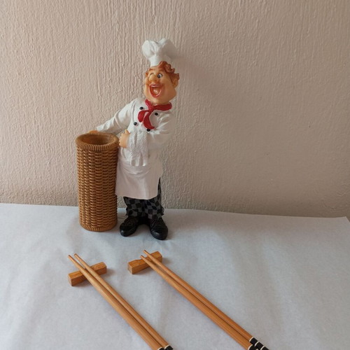 Chef figure chopstick holder with wooden chopsticks