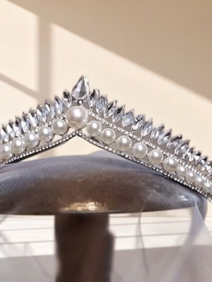 Bridal tiara with crystal rhinestones, new