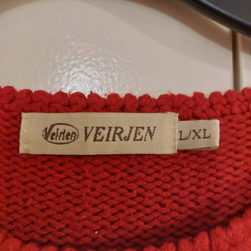 Vintage sweater used, red with patterns, size S/M