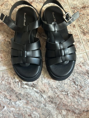 Flat forms new, size 38, black