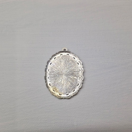 Vintage oval metal pendant new, gray silver