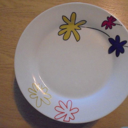 Porcelain plates used, set of 8 pieces 19.5cm with 3 Mytaras signatures