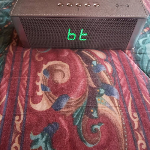 Navon Radio Clock with Bluetooth and NFC like new