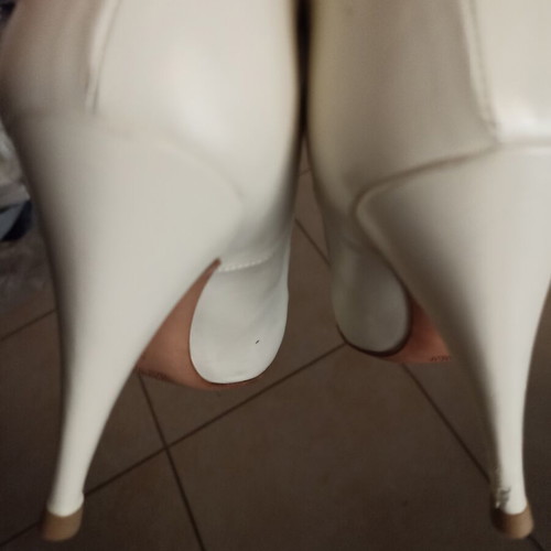 Nak leather pumps size 38 like new, white with high heel