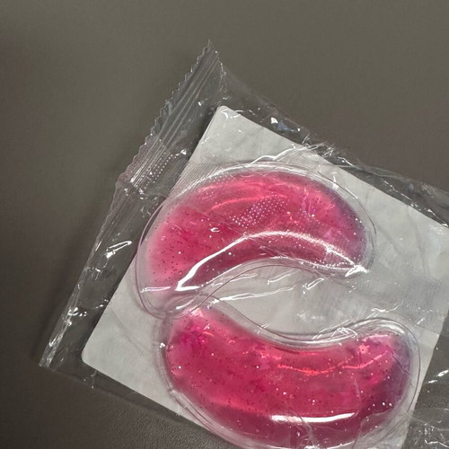 Eye patches silicone reusable, like new, pink with glitter and butterfly design
