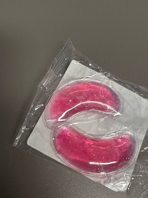 Eye patches silicone reusable, like new, pink with glitter and butterfly design