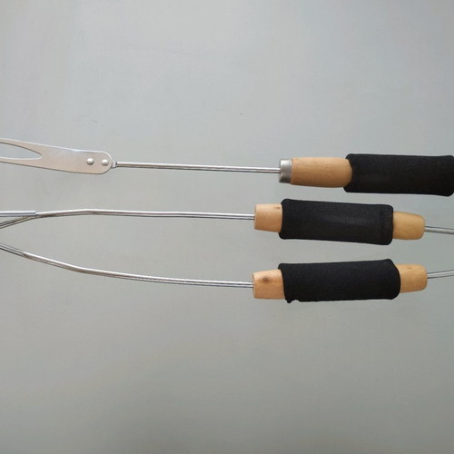 BBQ tool set of 2 with wooden handles and non-slip grips, new