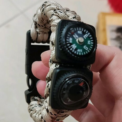 Survival bracelet from cord like new, ideal for hiking