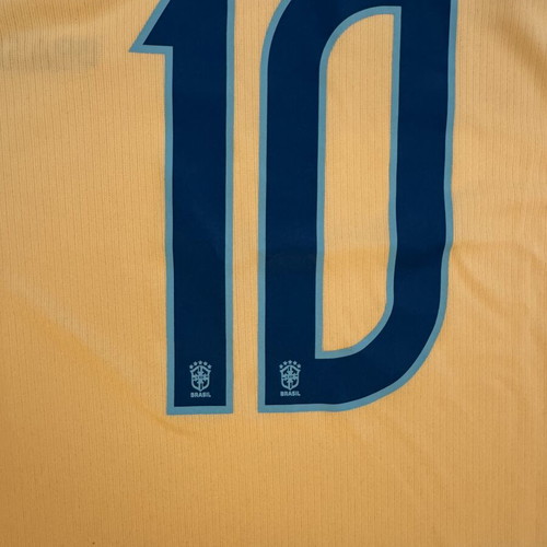Brazil World Cup 2026 Home Kit Vinicius Large new with tags, yellow