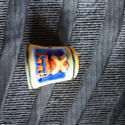 Porcelain thimbles collection like new, pack of 8 pieces