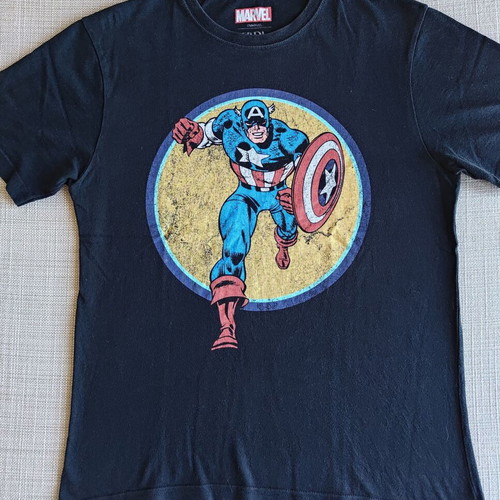 T shirt Captain America size S used, black Zara