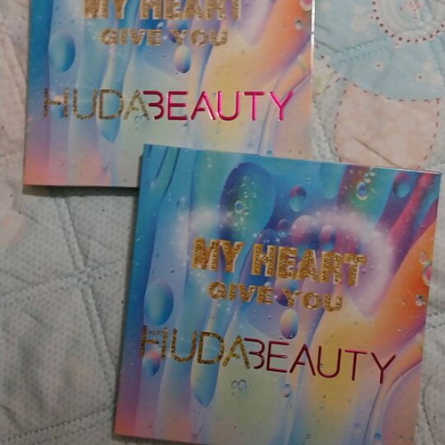 Glittering eye shadows slightly used, 3 colors