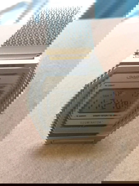 Casio A1000MA-7EF