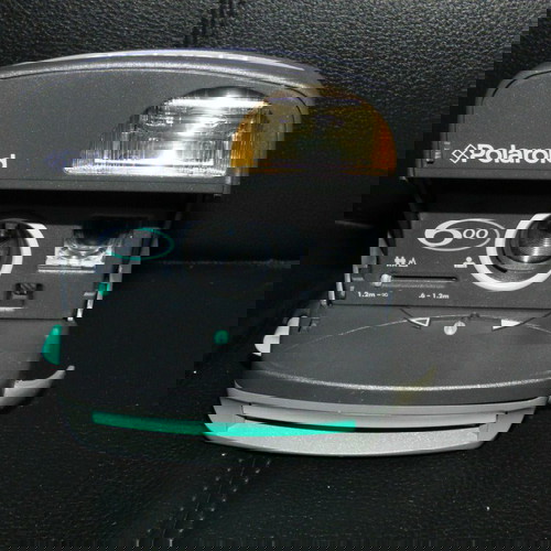 Φωτογραφική μηχανή Polaroid 600 μεταχειρισμένη σε κουτί